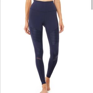 ALO Yoga Moto Leggings in Rich Navy Glossy